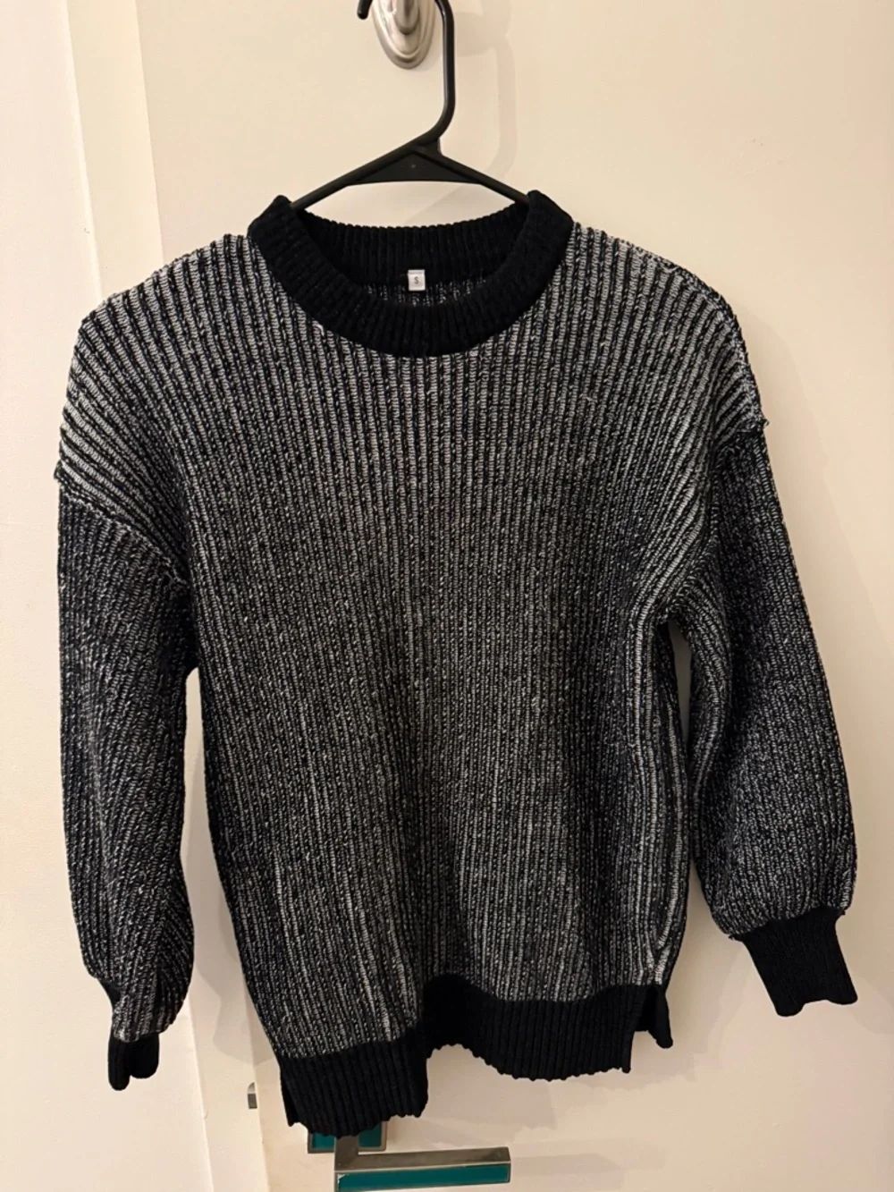 Women’s Black & Gray Ribbed Crewneck Sweater